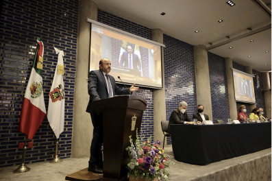 Dr. Ricardo Villanueva Lomelí
