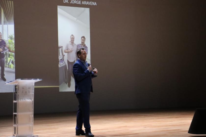 Ponente de las Jornadas de actualización odontológica 