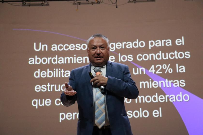 Ponente de las Jornadas de actualización odontológica 