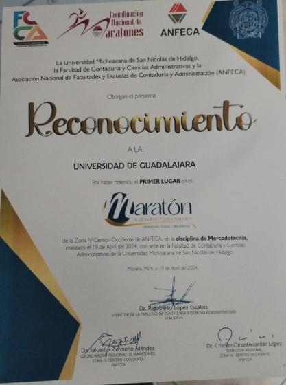 Reconocimiento de primer lugar en el maratón de conocimientos