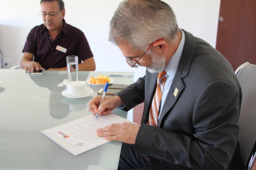 Firma de documento