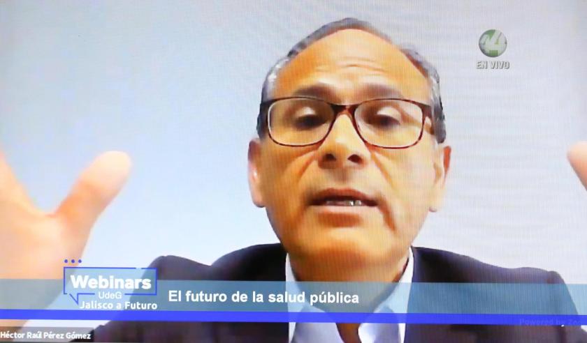 Ponente explicando