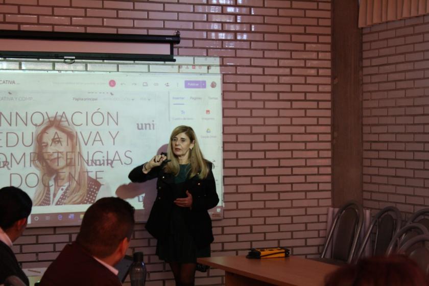 Conferencista de las conferencia a la maestría en Procesos Innovadores en el Aprendizaje.