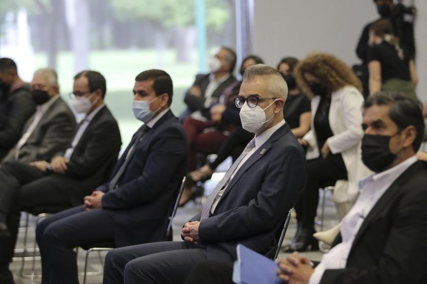 Público de la ceremonia de regreso a clases.