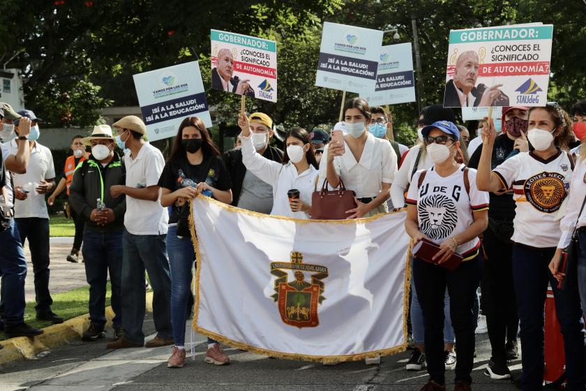 Participantes de la  sexta Caminata por la Autonomía, la Salud y la Educación.