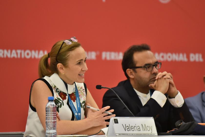 Especialista en la mesa “El futuro de la sociedad”.