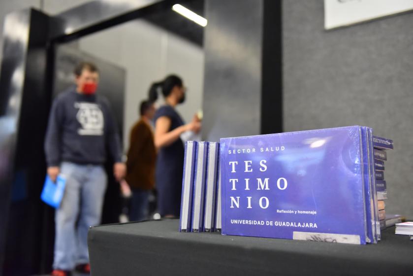 Entrada a la sala de presentación del  libro "SECTOR SALUD TESTIMONIO".