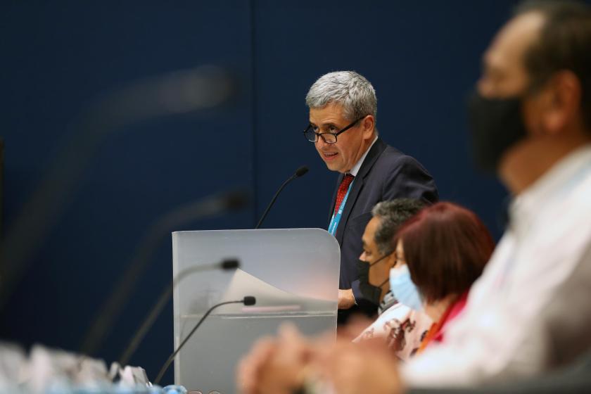 Asistente de la entrega del Premio de Literaturas Indígenas de América (PLIA) 2021