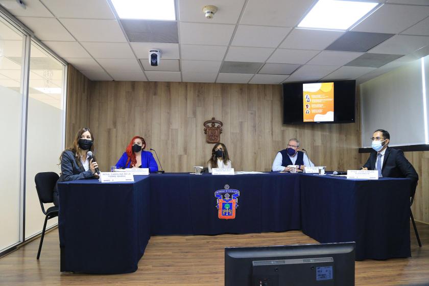 Integrantes de la rueda de prensa.