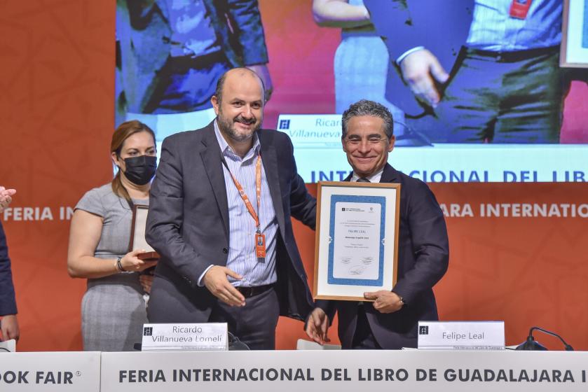 Entrega de Diploma a Felipe Leal.