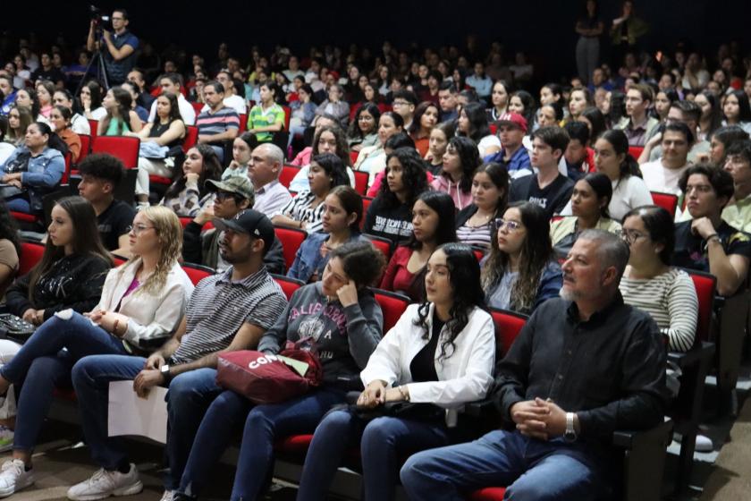 Estudiantes en cursos de inducción.