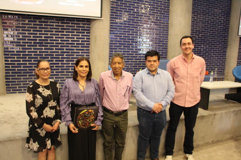 Expositores del Coloquio conmemorativo de la denominación del Chile Yahualica.