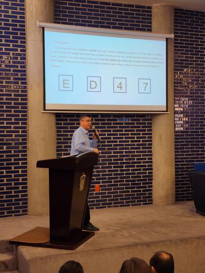 Expositor en Las Jornadas Interdisciplinarias.