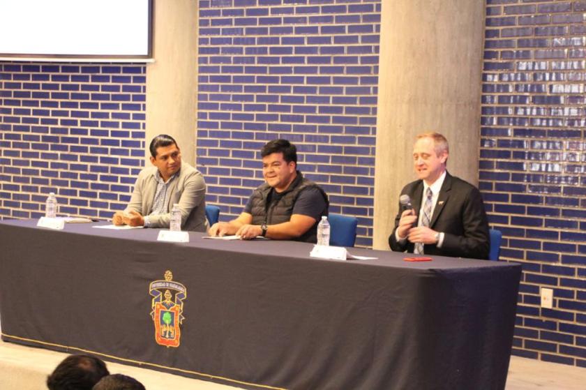 Expositores del evento “2023 México Roadshow de Genética y Nutrición del Ganado de Leche”.