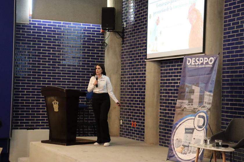 Expositora en las conferencias de actualización.