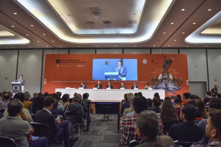 Integrantes de la Ceremonia de entrega del premio Homenaje ArpaFIL 2022.