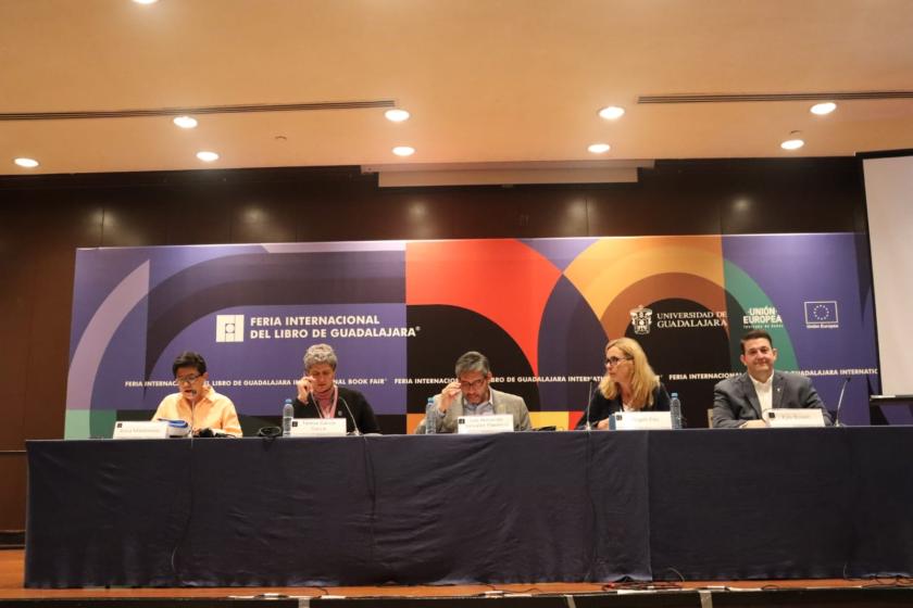 Integrantes del panel "Inteligencia Artificial (IA): entre utopías, distopías y realidades".