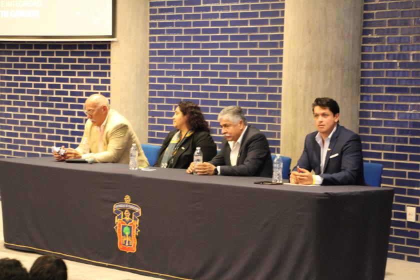 Expositores del evento “2023 México Roadshow de Genética y Nutrición del Ganado de Leche”.