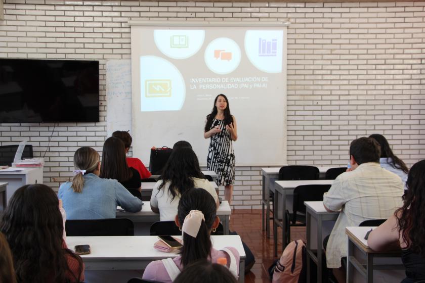 Expositora en las VI Jornadas Académicas de Actualización en Psicología.