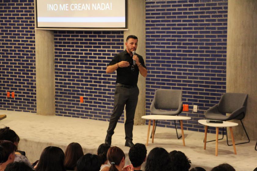 Expositor en las VI Jornadas Académicas de Actualización en Psicología.
