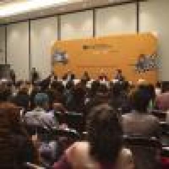 Público e integrantes de la Mesa “Abrazos, balazos, etc. El país de las víctimas”.