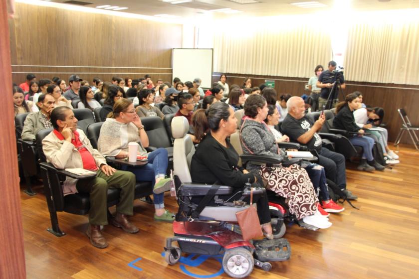 Público de la Conferencia “Resiliencia ante la discapacidad”.