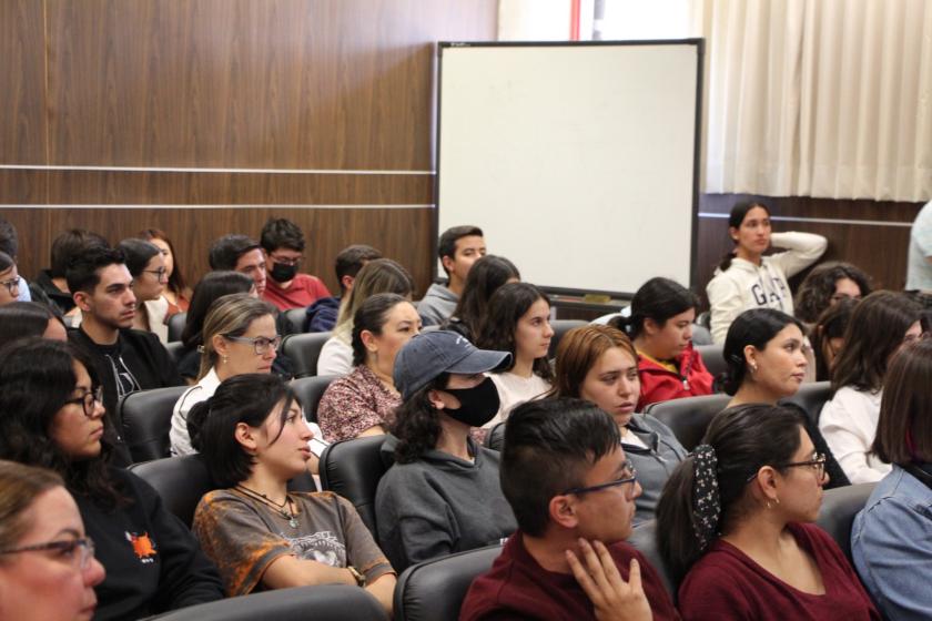 Público de la Conferencia “Resiliencia ante la discapacidad”.