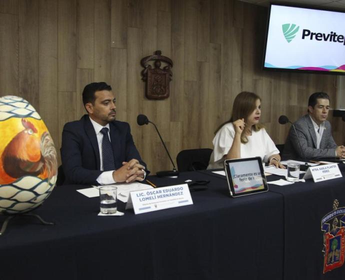 Integrantes de la rueda de prensa.