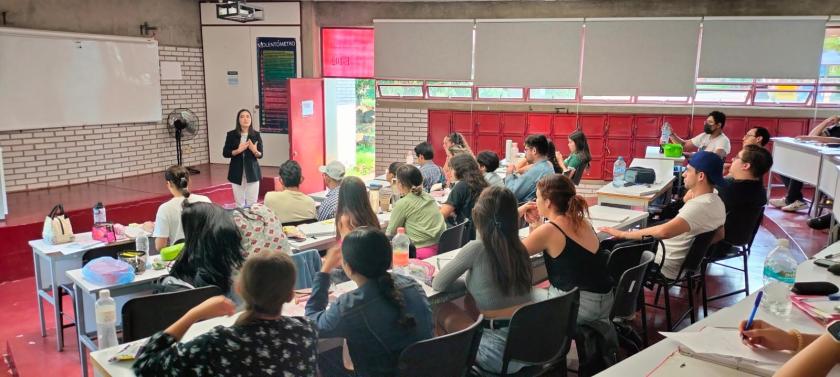 Estudiantes en actividades de la semana de preparación para egresados.