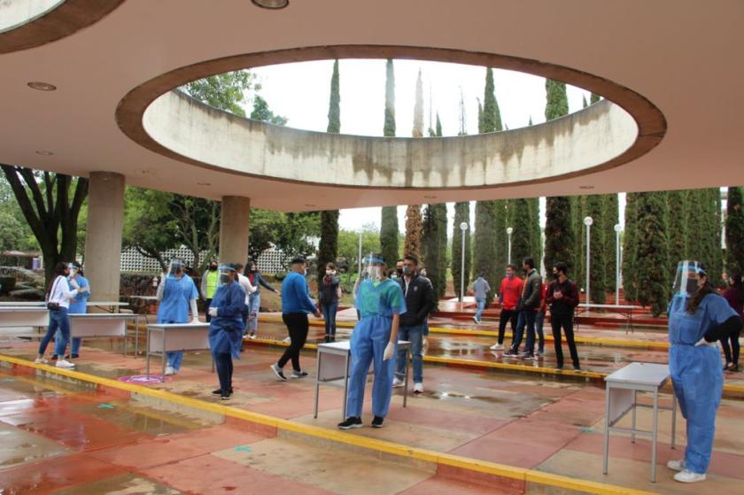 Aplicadores de la Prueba de Aptitud Académica.