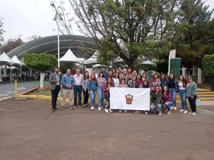 Equipos de CUAltos en Expo Nacional ANFECA.