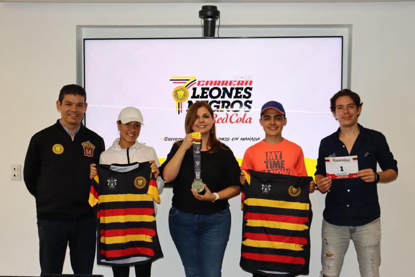 Integrantes rueda de prensa.