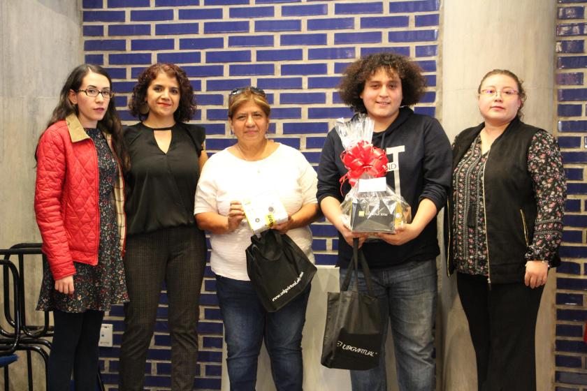 Participante y académicos