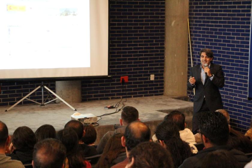 Integrante del Coloquio de Turismo Cultural.