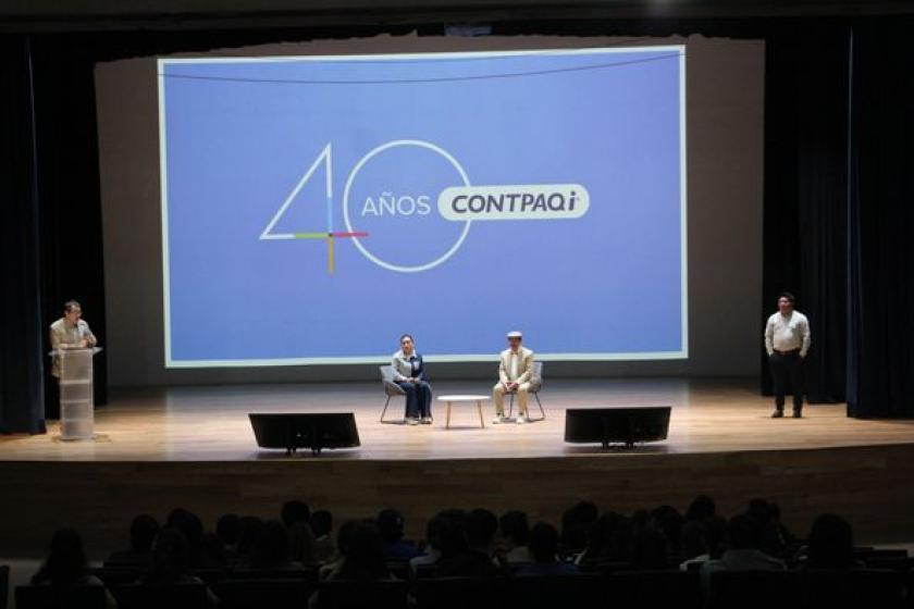 Diálogo de estudiantes con empresa líder en soluciones digitales