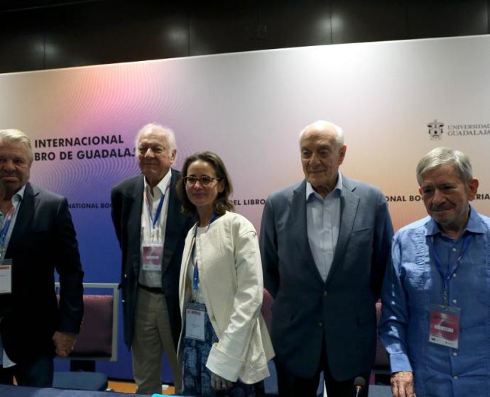 Debaten sobre narcotráfico y regionalismo como amenazas de la democracia en México y España