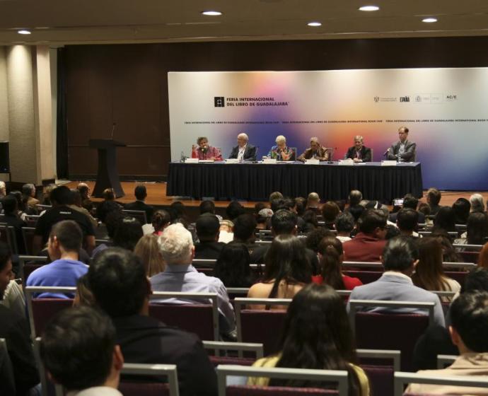 Plantean los escenarios que vulneraron el modelo socialdemócrata en Iberoamérica