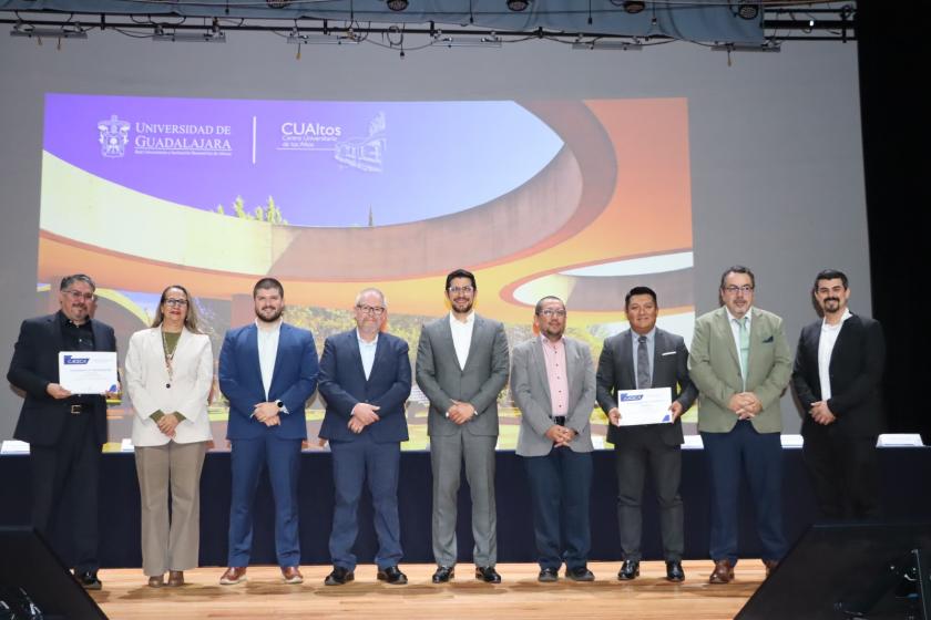 CUAltos obtiene la reacreditación de las Licenciaturas en Contaduría Pública y Administración 