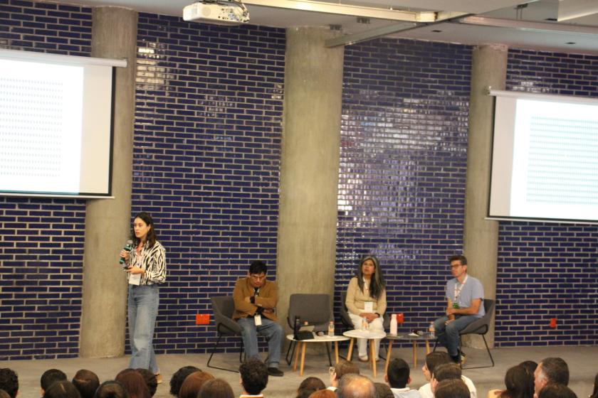 CUAltos conecta a las juventudes con la ciencia global en los Ecos de la FIL 2025