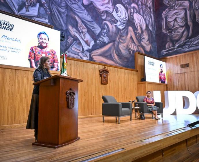 Rectora Karla Planter 