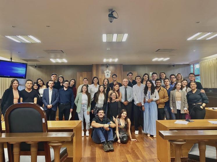 Lo que se queda en los pasillos de la universidad