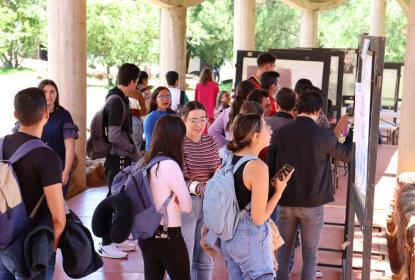 Estudiantes en Feria de Prácticas Profesionales.