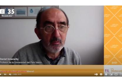Expositor de la conferencia “Hacia un orden post-neoliberal: Un diálogo constructivo”.