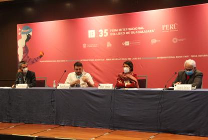 Integrantes del conversatorio "Un museo de las ciencias… ¿para qué?".