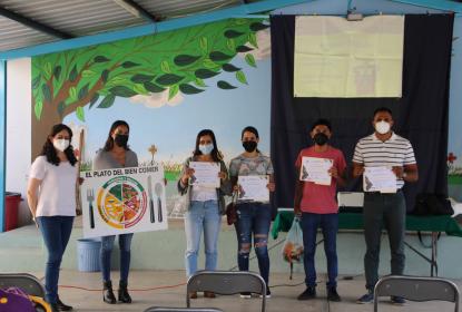 Participantes de la charla de nutrición.