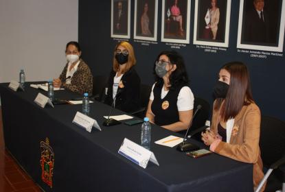 Integrantes de la rueda de prensa.