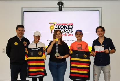 Integrantes rueda de prensa.