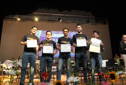 Equipo en el maratón de conocimiento ANFECA.